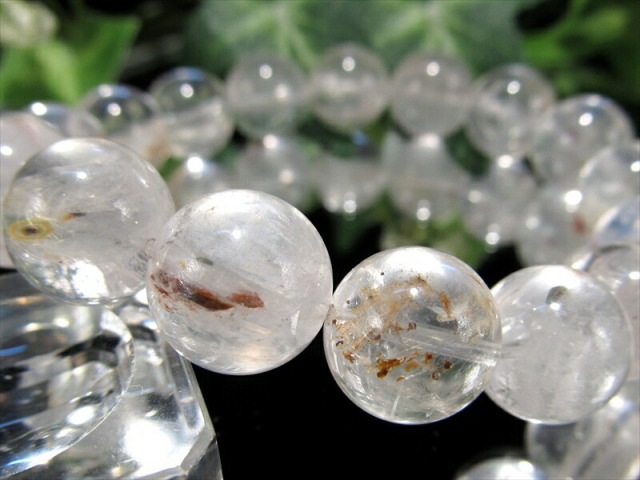 水晶の中に浮かぶ琥珀色の鉱物景色 マーカサイトインクォーツ 白鉄鉱入り水晶 ブレスレット 11.5mm-12mm×17珠 希少なマーカサイトとライモナイトの共演