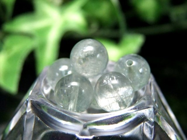 抜粋鑑別済み 1粒売り 5A グリーンオリゴ クレース 天然フェルドスパー ビーズ 7mm-7.5mm サンストーンの母体となる鉱物 一点物 タンザニア産 パワーストーン