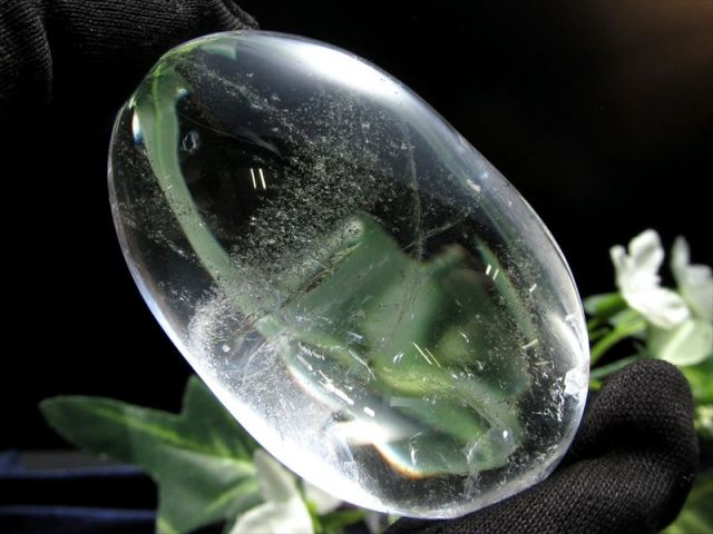 高品質 天然水晶 パームストーン 1個売り 重さ50g-70g つやつや 磨き石