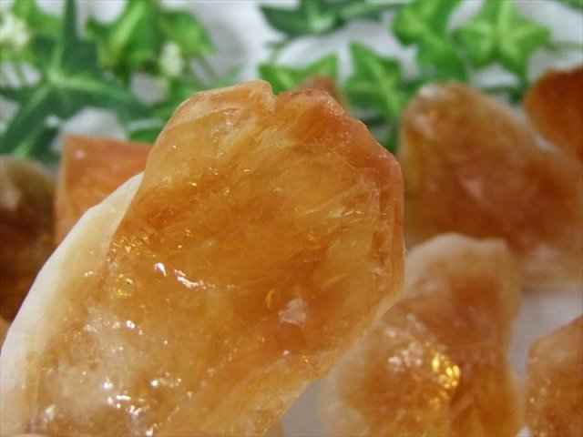 1個売り シトリン ラフ原石 80g-100g 美麗イエロー 透明感有り 金運