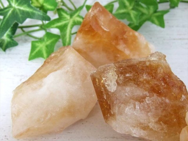 1個売り シトリン ラフ原石 80g-100g 美麗イエロー 透明感有り 金運