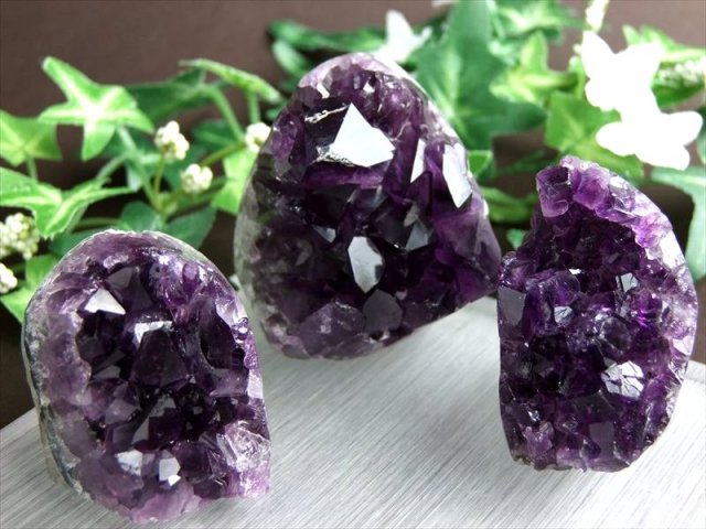 ★特選オンリー１★紫水晶５種計１kg超【愛の守護石✴︎アメジストクラスター】P♡ 濃い紫 手の平サイズ 4A アメジスト 紫水晶 クラスター スタンドタイプ