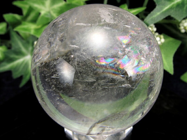 天然水晶 虹入り 丸玉 台座付き φ47mm 重さ 157.5g レインボー水晶 すべての浄化と純粋さの象徴 極上天然石 一点もの ブラジル産 パワーストーン 天然石