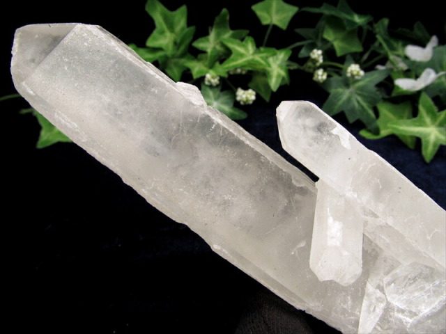 聖なる大地が生んだ 二つの光の結晶 内モンゴル産 ブリッジクォーツ 水晶 最大幅149mm 重さ245g ブリッジクォーツが紡ぐ 奇跡の調和 稀少1点物 内モンゴル産