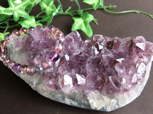 ゲーサイトたっぷり 4A ゲーサイト イン アメジスト クラスター フラットタイプ 幅148mm 重さ724g 美結晶 愛の守護石 浄化やインテリアに 紫水晶 天然石