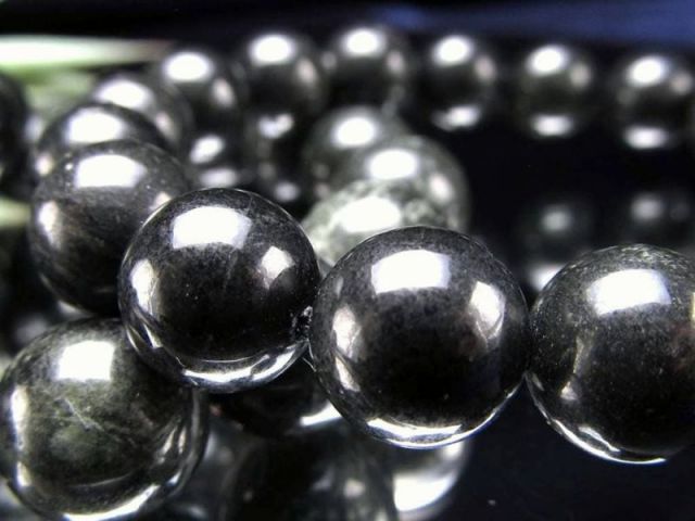 日本を代表する霊石 神居古潭石 カムイコタン石 ブレスレット 10.5mm