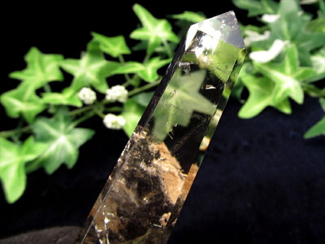 虹入り スモーキークォーツ オベリスク 高さ約122mm 重さ約134g 古代エジプト太陽神の象徴 偉業の象徴 インテリアや空間の浄化など 一点もの ブラジル産