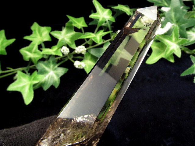 虹入り スモーキークォーツ オベリスク 高さ約128mm 重さ約141g 古代エジプト太陽神の象徴 偉業の象徴 インテリアや空間の浄化など 一点もの ブラジル産