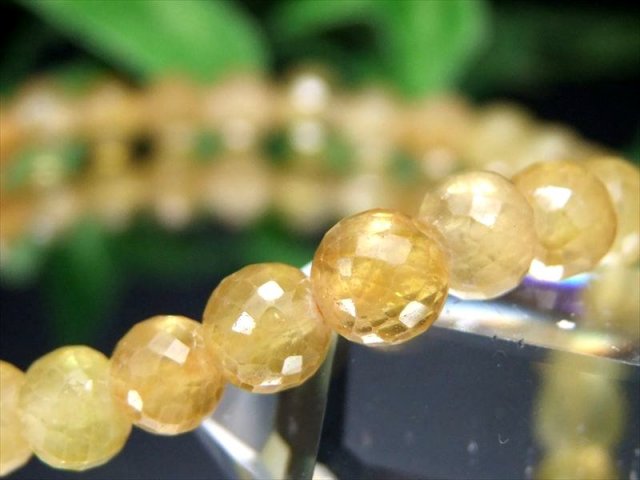 ガネーシャが宿る石 透明感あり プクラジストーン イエローサファイア カット ブレスレット 5.5mm-6.5mm×34珠 富と幸福・愛情をもたらす石 世界4大宝石の1つ