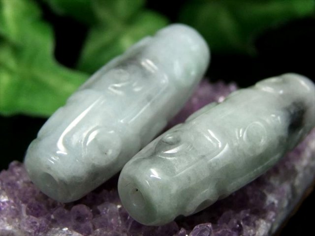 成功と繁栄の象徴 グリーンジェイド 翡翠 九眼天珠 1個売り 長さ約31mm-35mm 立身出世・願望実現・合格祈願・必勝祈願 伝統的な天然石 ミャンマー産
