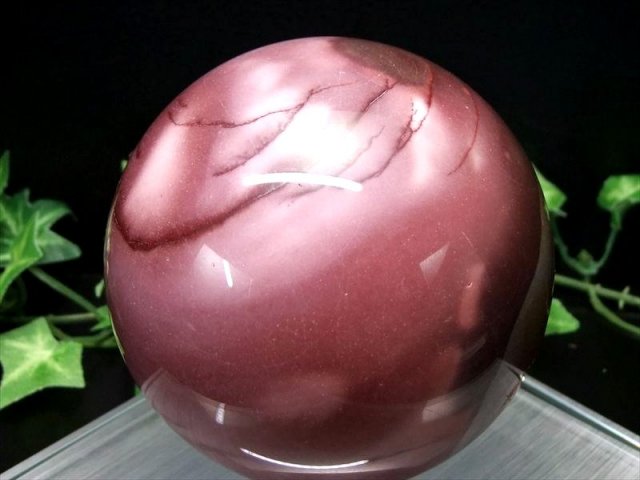 天然石コレクター必見 碧石/ムーアカイト 丸玉 台座付き 大地の石 直径 約77.8mm 重さ 670g 心を穏やかにするヒーリングストーン モッカイト