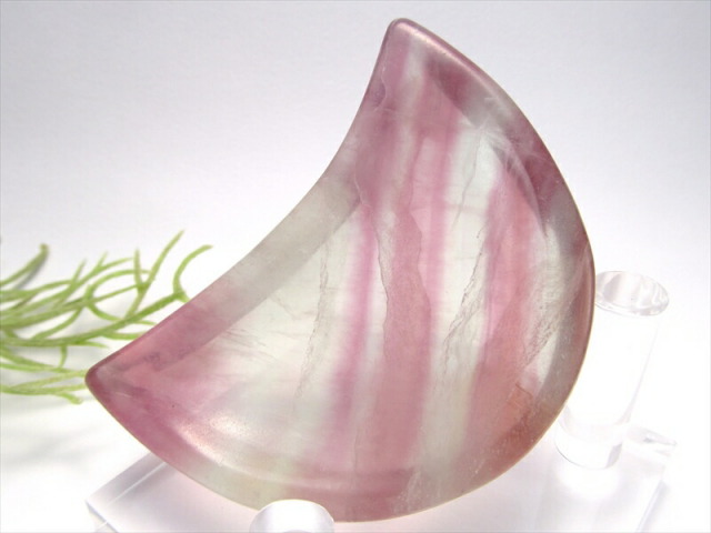 小物が浄化できる小皿 マルチカラーフローライト クレセントムーン型 小皿 置物 重さ106g そのまま飾っても可愛い ブラジル産 パワーストーン 天然石