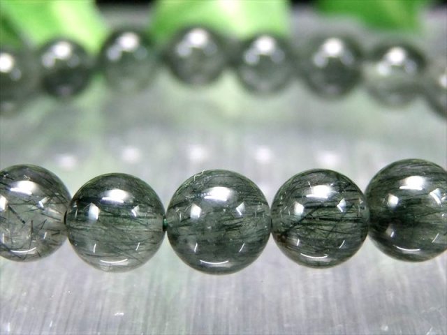 濃緑ルチル 3A グリーンルチルクォーツ ブレスレット 8mm-8.5mm×23珠 濃色グリーンカラー たっぷり緑針 透明感あり 精神を研ぎ澄ます石 一点物 モザンビーク
