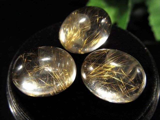 おすすめ品質3A マニハールクォーツ ルースタンブル オーバル型 1個売り 縦約12.5mm-13.5mm 約7ct-7.5ct ギャランティーカード付き