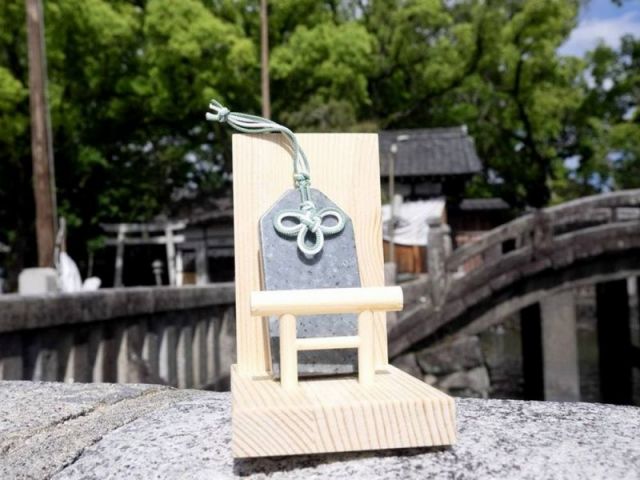 鳥居が導く癒しの力 青海薬石 御守りセット 日本銘石協会 最強守護の御守り 癒し・健康 鳥居 ヒノキ製 日本製 証明書付属 新潟県 糸魚川産 パワーストーン