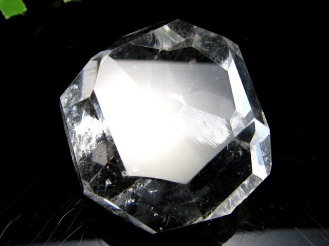 虹入り 幻の逸品を贅沢使用 レムリアン水晶 フリーフォーム ポリッシュ 最大幅38mm 重さ49.7g ギャランティーカード付き 古代の叡智を封じ込めた水晶