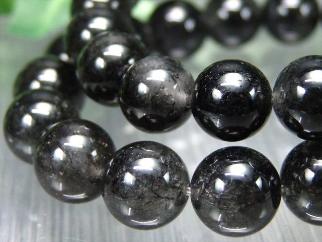 激安大特価 ブラックルチルクォーツ ブレスレット 8.5mm-9mm×22珠前後 艶やかブラックの中に浮かぶ繊細な黒針内包 クールで神秘的な存在感