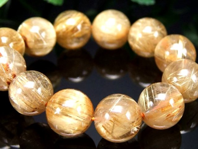店頭展示中 迫力の束針 4A+ タイチン多め ゴールドルチル クォーツ ブレスレット 10mm-10.5mm×19珠 金運の代表石 上品な煌めき キラキラ針 一点もの