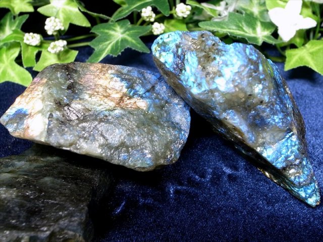 神秘的なレインボーシラー ラブラドライト ラフ原石 1個売り 110g-130g
