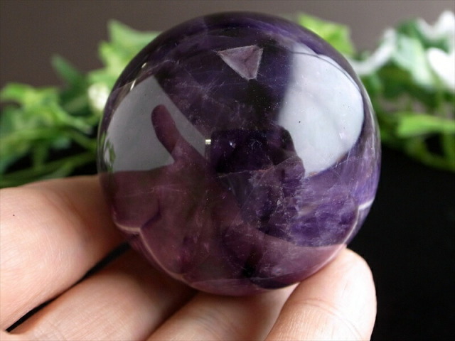 くっきり結晶 シェブロン アメジスト 丸玉 台座付 直径52mm 重さ202g