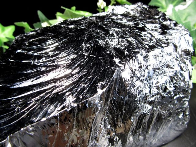 大きめサイズ テラヘルツ鉱石 原石 最大幅130mm 重さ1352g つやつや光沢 話題の 高純度 テラヘルツ 鉱石 2026年 検査機関にて検査済み 本物保証 返品保証