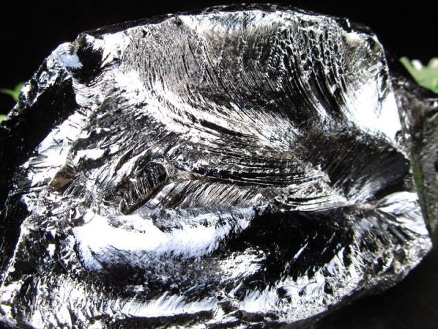 大きめサイズ テラヘルツ鉱石 原石 最大幅144mm 重さ1208g つやつや