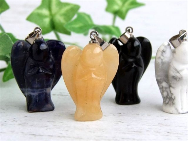 人気の5種 天然石 エンジェル彫り ペンダントトップ 1個売り 約25ミリ
