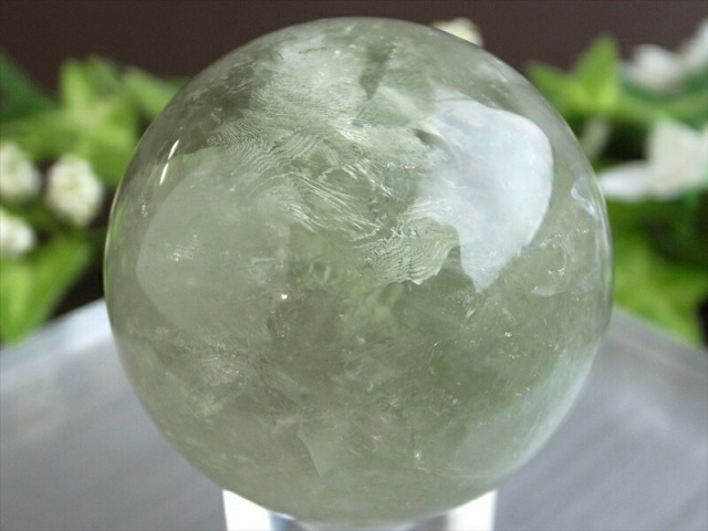 希少な緑水晶 4A プラシオライト 緑水晶 丸玉 直径50mm 重さ175g 透明グリーンアメジスト 癒し・ストレス緩和の石 ブラジル産 パワーストーン 天然石