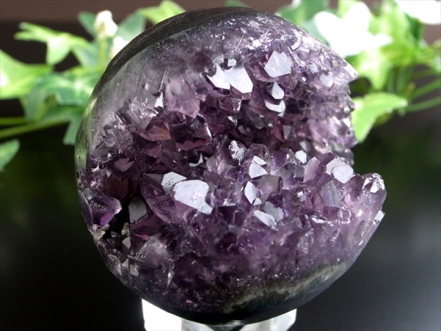 レアな笑口のアメジスト アメジスト 笑口 紫水晶 丸玉 台座付 直径 50mm 重さ 161g 透明 愛の守護石 癒しと安らぎの石 一点もの ウルグアイ産 パワーストーン