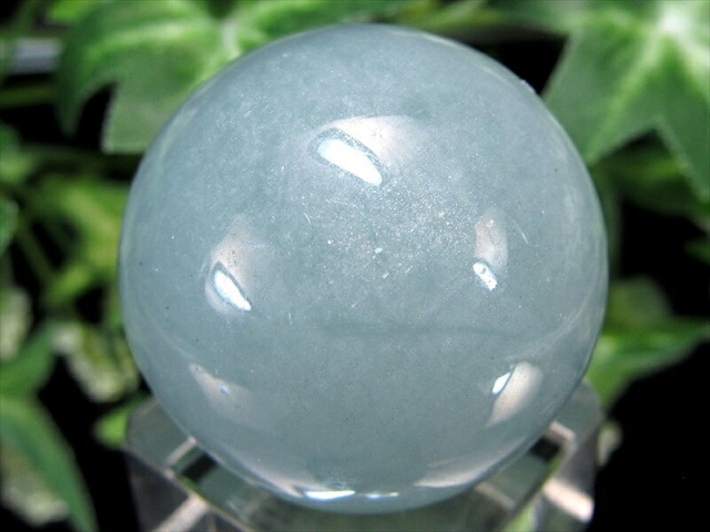 高品質 潤いたっぷり 濃いめ アクアマリン 丸玉 台座付 直径28mm 重さ30.4g 3月の誕生石 海の守護石 美しい若さと幸せな喜びの象徴 夏色のスフィア