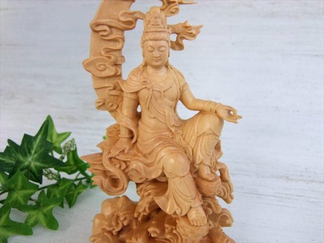 5A 透かし彫り 水月観音 座像 木彫り観音像置物 高さ約175mm 風水や