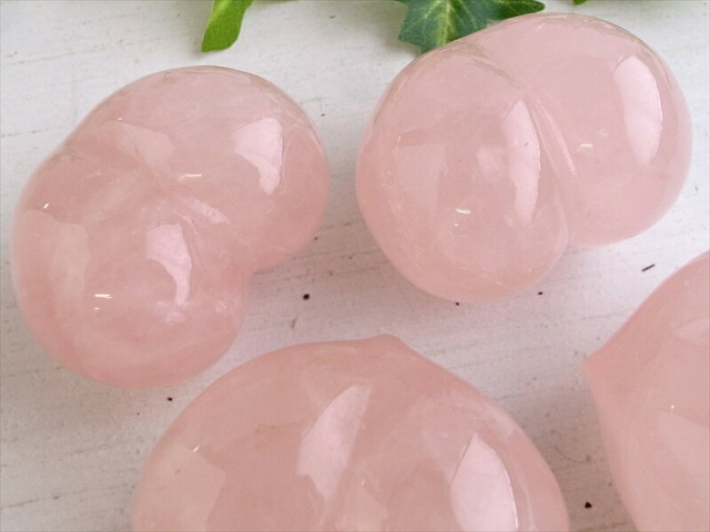 ぷっくりピーチハート ローズクォーツ 置物 重さ160g-170g 1個売り 艶