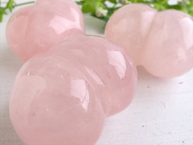 ぷっくりピーチハート ローズクォーツ 置物 重さ160g-170g 1個売り 艶