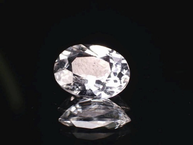 ソーティング付属 宝石質ホワイト・フェナカイト ルース オーバル 約8.11mm×6.07mm×3.83mm 約1.154ct 世界中のヒーラーが渇望する希少石