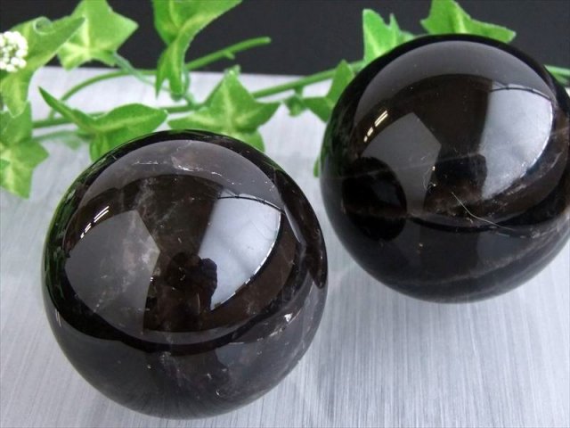 3A 黒水晶 モリオン 丸玉 置物 1個売り 直径約48mm-50mm 大人気