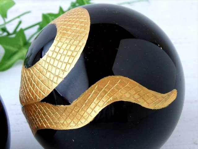 金運・財運の象徴 大サイズ 蛇彫り オブシディアン 丸玉 直径79mm前後