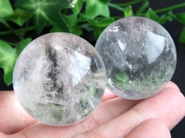 天然透明水晶 丸玉 直径28mm-30mm すべての浄化と純粋さの象徴 お守り
