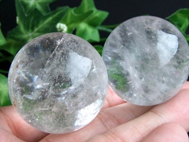 天然透明水晶 丸玉 直径28mm-30mm すべての浄化と純粋さの象徴 お守り