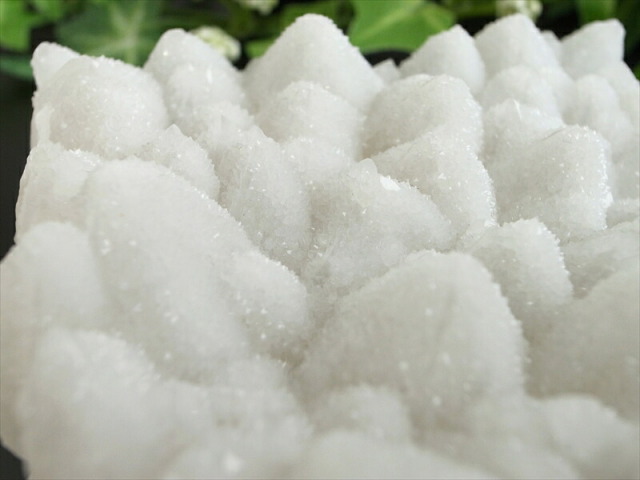 新雪の様なキラキラ スノーホワイト ドゥルージーキャップ クォーツ クラスター 最大幅92mm 重さ354g 氷の様なキラキラ ドゥルージー 結晶 水晶