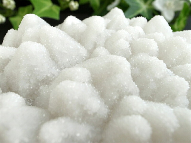 新雪の様な キラキラ スノーホワイト ドゥルージー キャップ クォーツ クラスター 最大幅110mm 重さ471g 氷の様なキラキラ ドゥルージー水晶 結晶