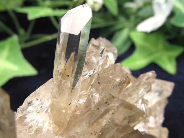 激レア・煙水晶 限定4個 四川省産 スモーキー水晶 クラスター 最大幅88mm 重さ106g クォーツ 超人気針状群生 ブレスの浄化 原石 1点もの 四川省産