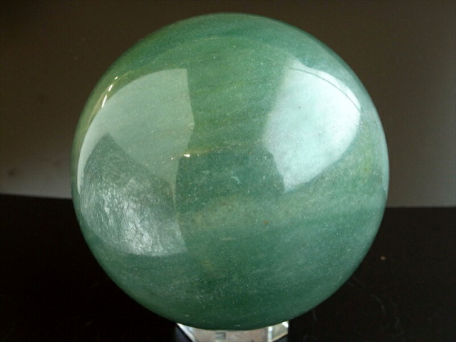 大玉 濃厚グリーン アベンチュリン 丸玉 台座付 直径 101mm 重さ 1456g 砂金水晶 癒しとリラックスの石 深い翠色 1点物 インド産 パワーストーン 天然石