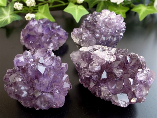 4個セット フラワーアメジスト クラスター 重さ 計212g 美結晶 愛の守護石 紫水晶 天然石 1点物 ブラジル産 パワーストーン 天然石