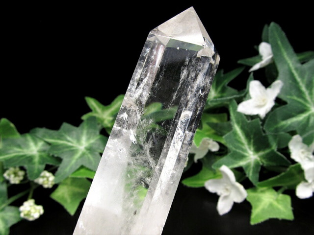 水晶 ポイント 六角柱 置物 高さ133mm 重さ124g 極上超透明 水晶 クリスタル 水晶ポイント 浄化 インテリア 一点もの ブラジル産 パワーストーン 天然石