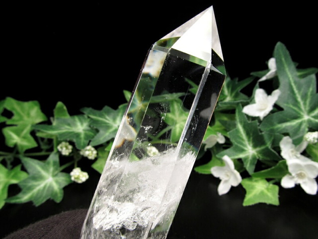 水晶 ポイント 六角柱 置物 高さ150mm 重さ226g 極上超透明 水晶 クリスタル 水晶ポイント 浄化 インテリア 一点もの ブラジル産 パワーストーン 天然石