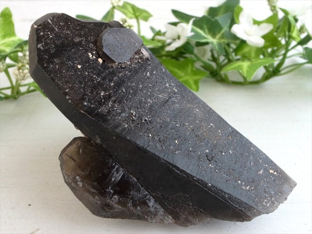 天然の黒光り 天然 黒水晶 モリオン クラスター 原石 重さ289g 最大幅約98mm 大自然の力強さを感じる漆黒の水晶 最強の魔除け・邪気払いの石 1点物