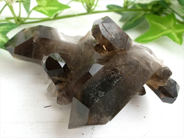 待望の再入荷 アメリカ アーカンソー 州 産 黒水晶 モリオン クラスター 最大幅84mm 重さ87g 漆黒の美結晶群 最強の魔除け 邪気払いの石 1点物