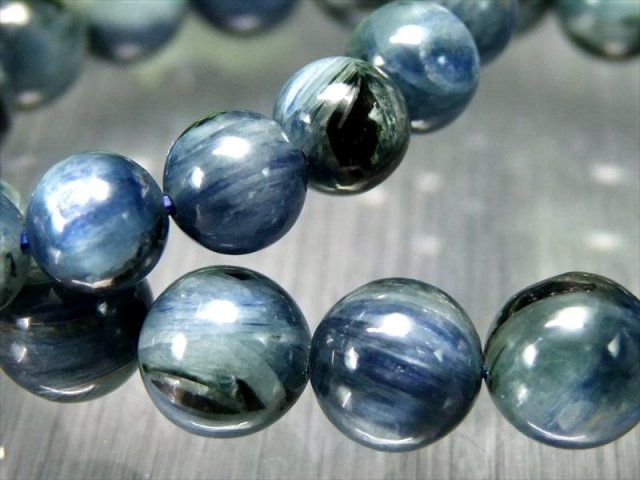 ブラック カイヤナイト ブレスレット 11.5mm-12mm×18珠前後 流通量減少 入手困難 幾重にも重なる濃淡様々な結晶 独立心や探求心を強める石 ブラジル産