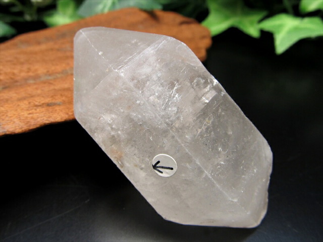 太古の水入り 水入り 水晶 原石 最大幅58mm 重さ51.5g 強力な癒しの力 古代の水を封入した水晶 最強のお守り 1点物 雲南省産 パワーストーン 天然石