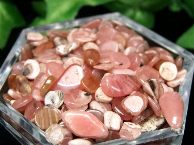 小粒タイプ インカローズ さざれ 約100g 粒の大きさ 3mm-8mm 情熱的な恋をもたらす石 サザレ パワーストーン ペルー産 パワーストーン 天然石 チップス 浄化